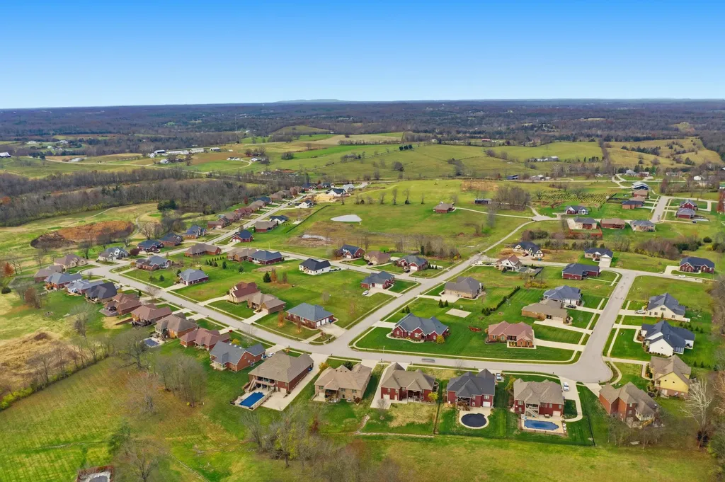 1015 Green Garden Lawrenceburg KY 40342