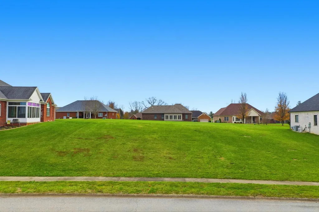 1015 Green Garden Lawrenceburg KY 40342