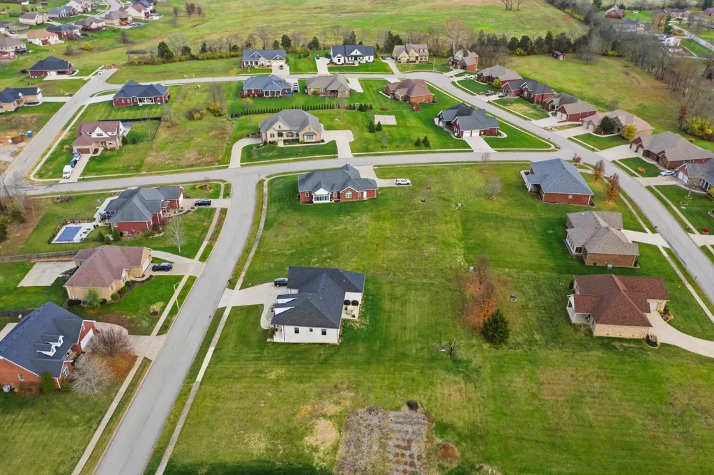 1015 Green Garden Lawrenceburg KY 40342