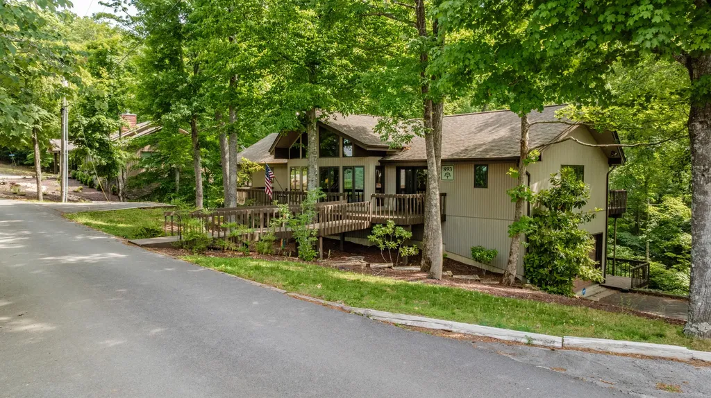 893 Lily Creek Lane Jamestown KY 42629