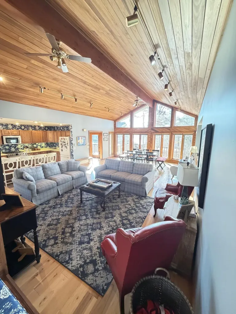 893 Lily Creek Lane Jamestown KY 42629