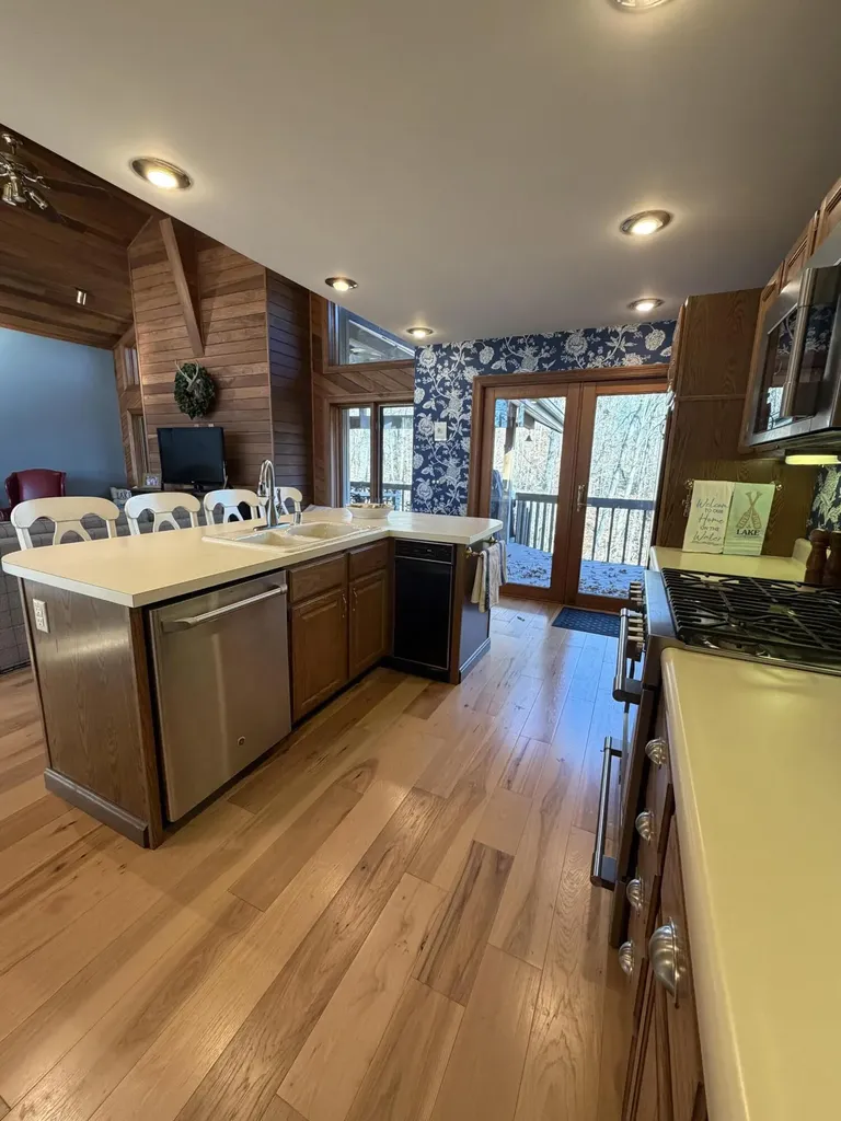 893 Lily Creek Lane Jamestown KY 42629