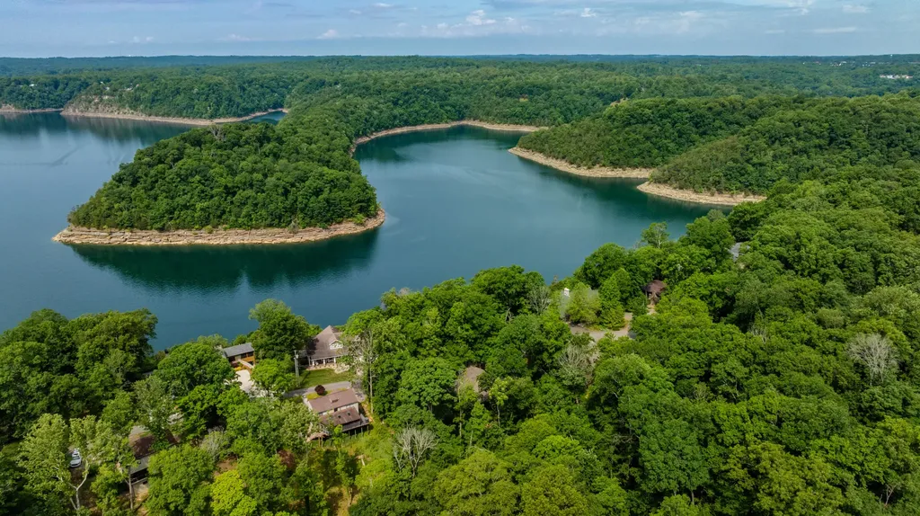 893 Lily Creek Lane Jamestown KY 42629