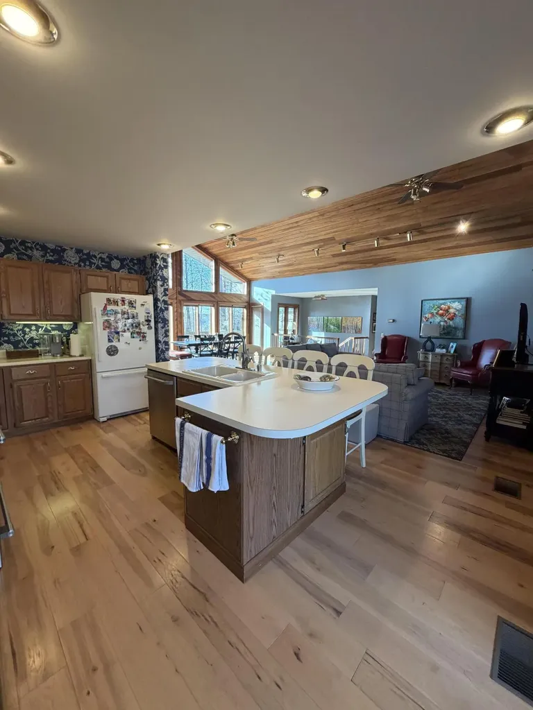 893 Lily Creek Lane Jamestown KY 42629