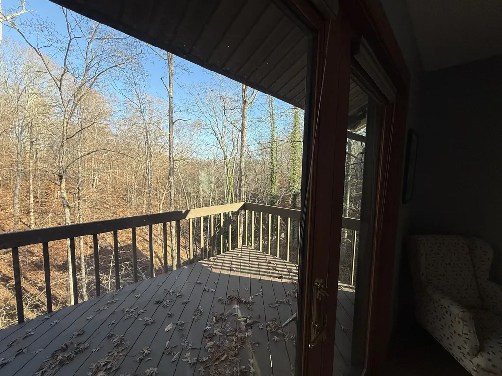 893 Lily Creek Lane Jamestown KY 42629