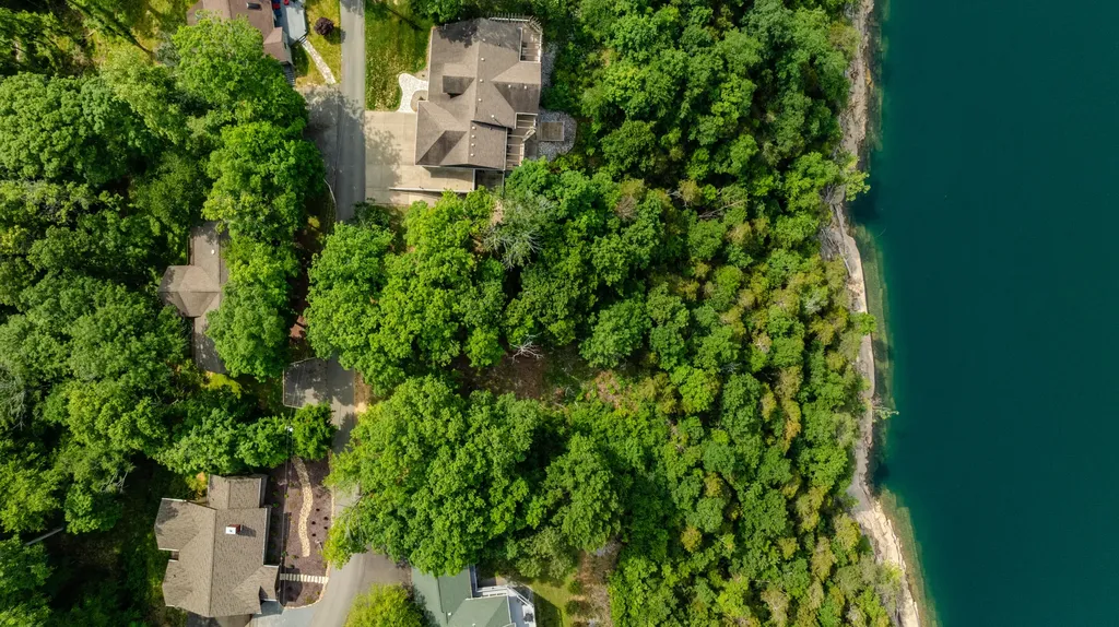 893 Lily Creek Lane Jamestown KY 42629