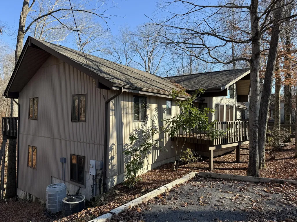 893 Lily Creek Lane Jamestown KY 42629