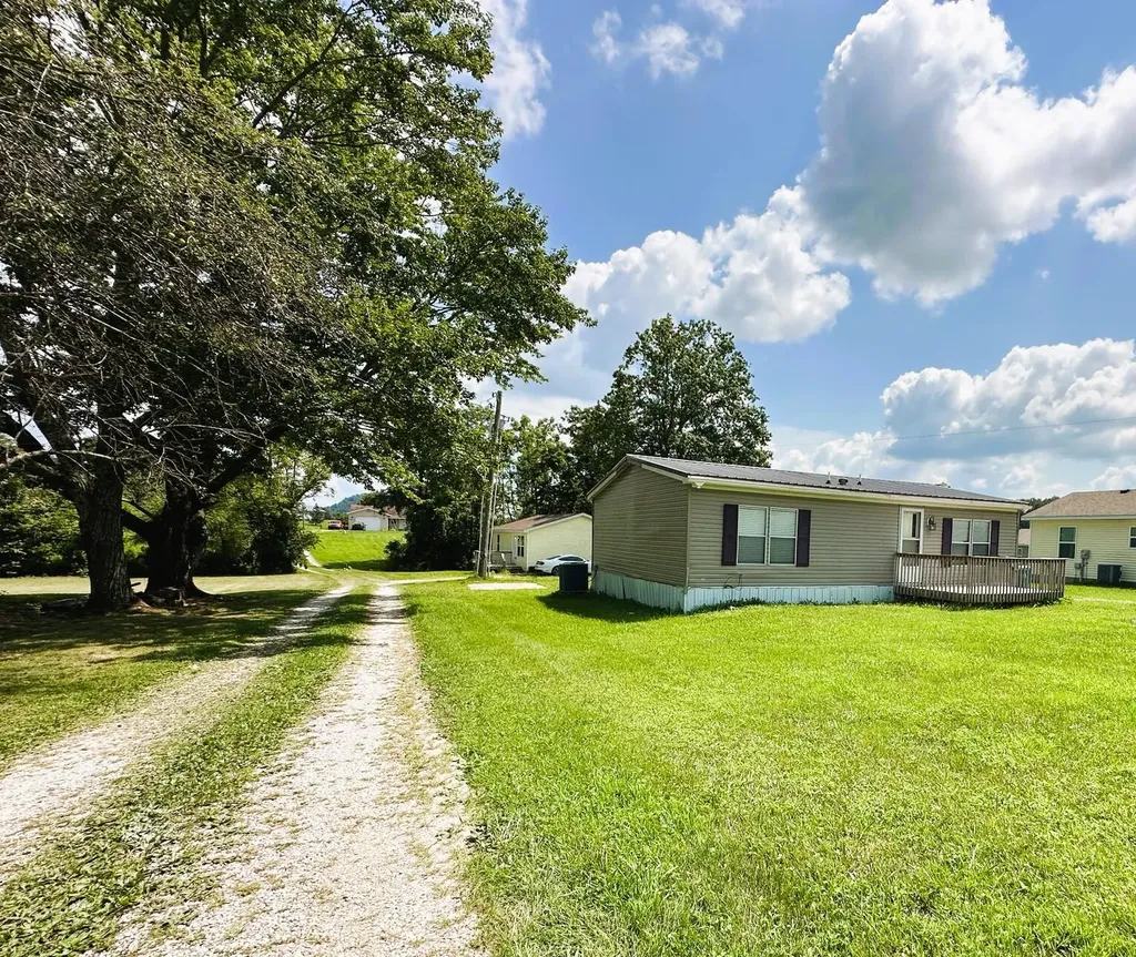 2005 Sharkey Road Morehead KY 40351