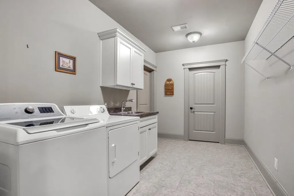 1911 Parkers Mill Road Lexington KY 40504