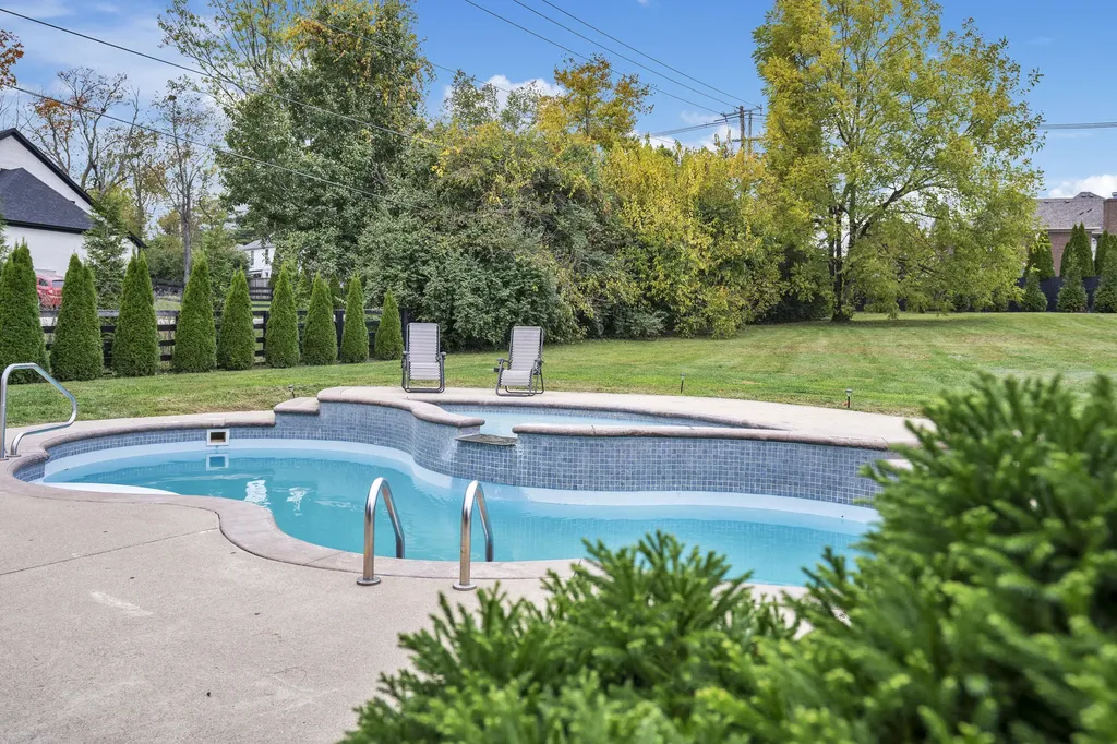 1911 Parkers Mill Road Lexington KY 40504