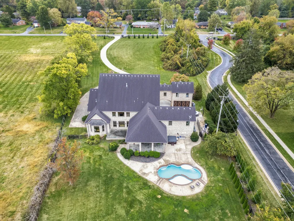 1911 Parkers Mill Road Lexington KY 40504