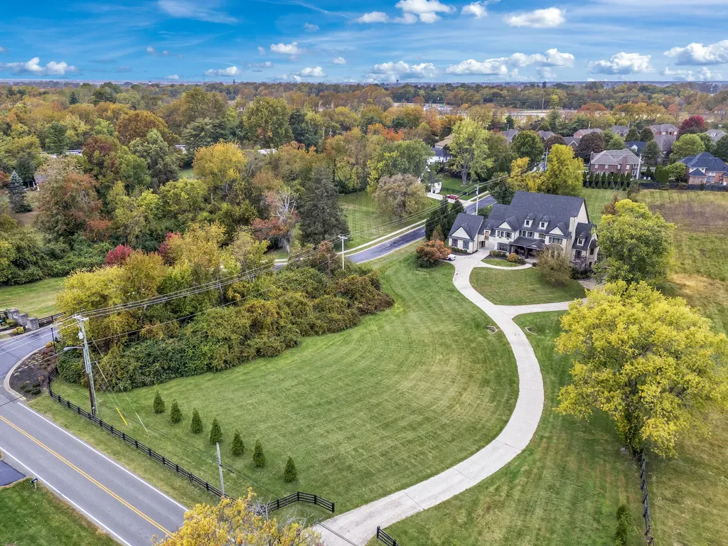 1911 Parkers Mill Road Lexington KY 40504