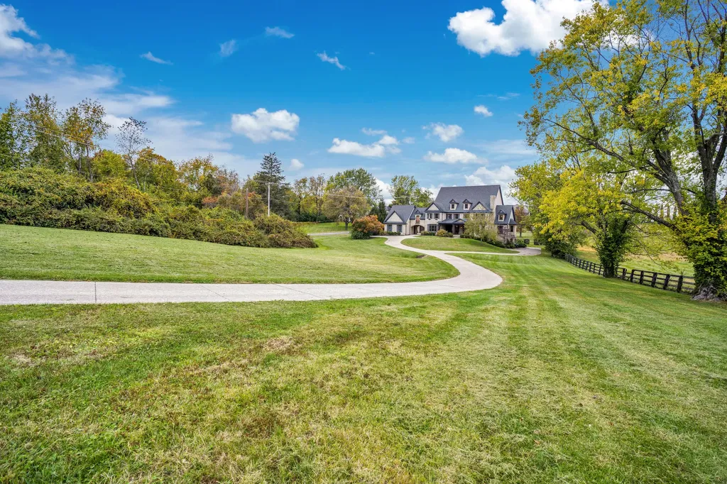 1911 Parkers Mill Road Lexington KY 40504