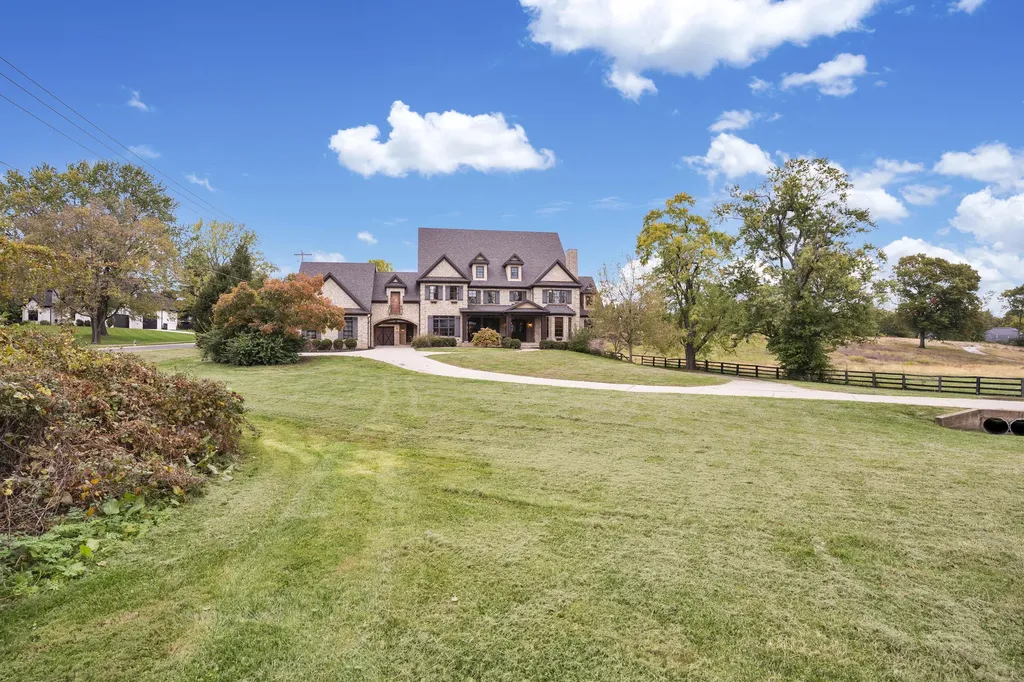 1911 Parkers Mill Road Lexington KY 40504
