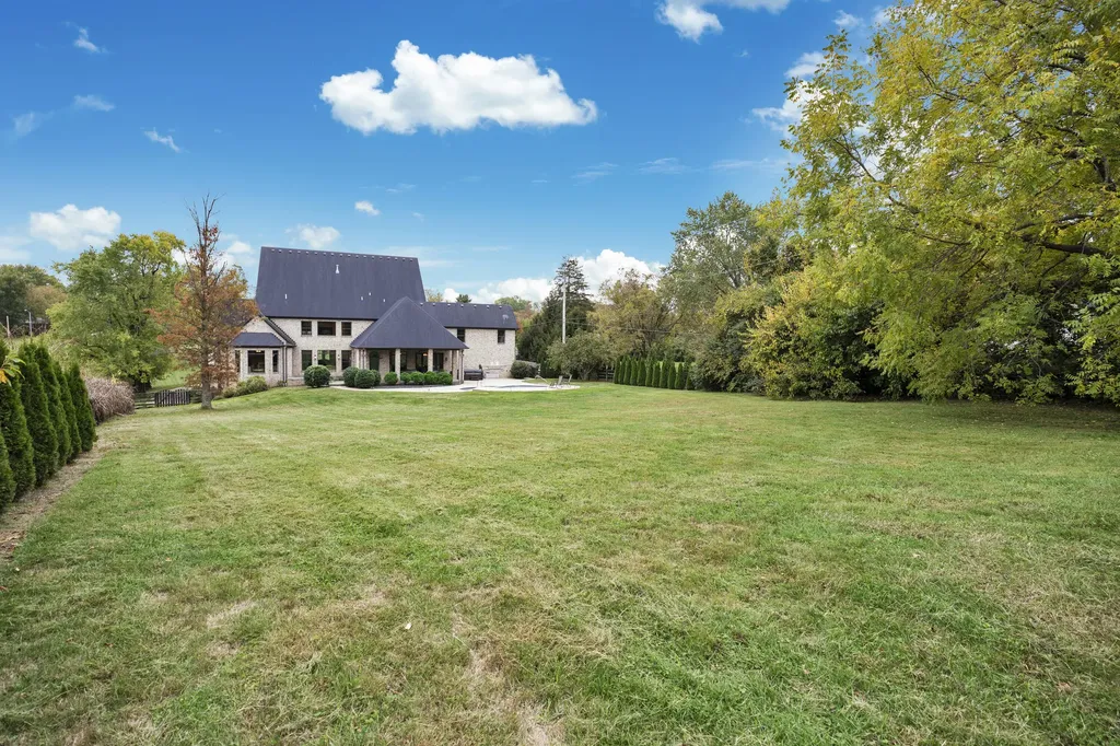 1911 Parkers Mill Road Lexington KY 40504