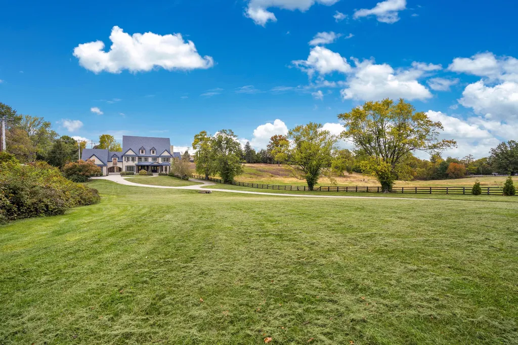 1911 Parkers Mill Road Lexington KY 40504