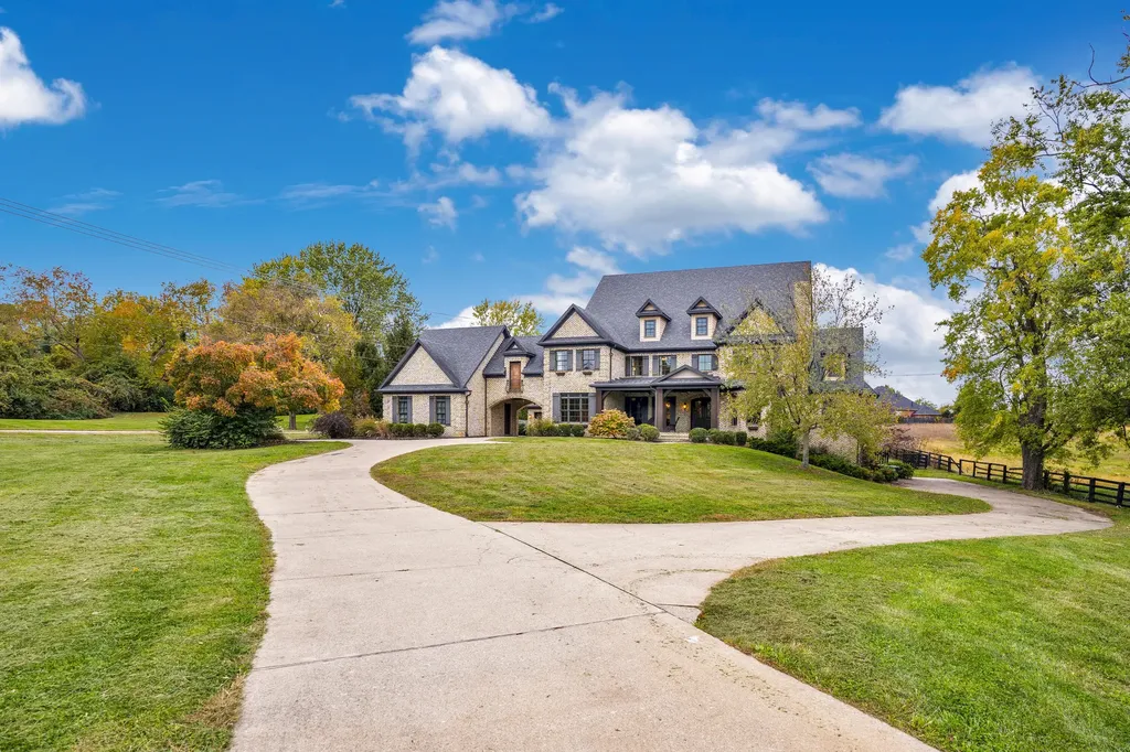 1911 Parkers Mill Road Lexington KY 40504