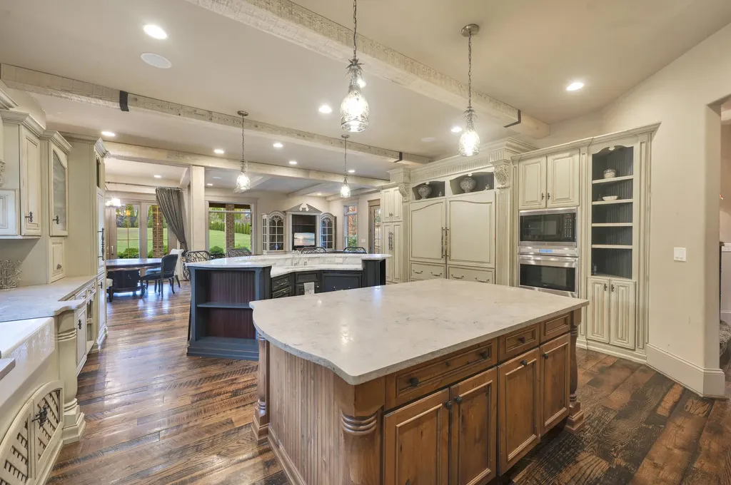 1911 Parkers Mill Road Lexington KY 40504