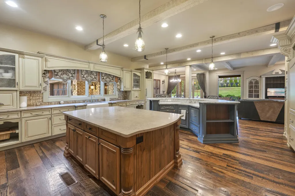 1911 Parkers Mill Road Lexington KY 40504