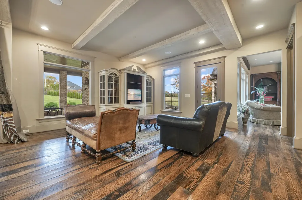 1911 Parkers Mill Road Lexington KY 40504