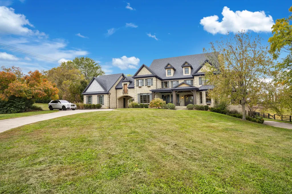 1911 Parkers Mill Road Lexington KY 40504