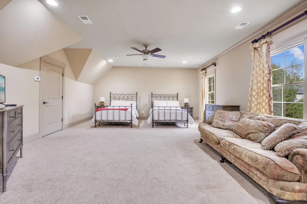 1911 Parkers Mill Road Lexington KY 40504