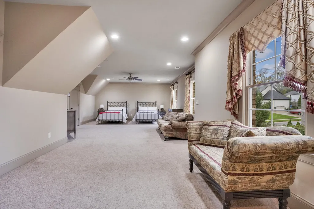 1911 Parkers Mill Road Lexington KY 40504