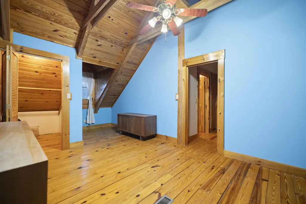 119 Spruce Valley Road Jeffersonville KY 40337