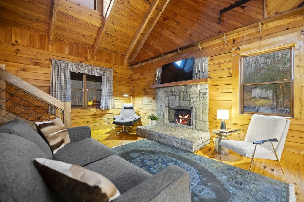 119 Spruce Valley Road Jeffersonville KY 40337