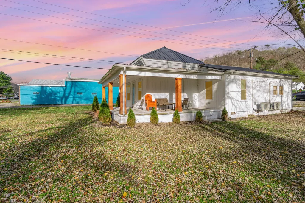 2768 Ky-198 Stanford KY 40484