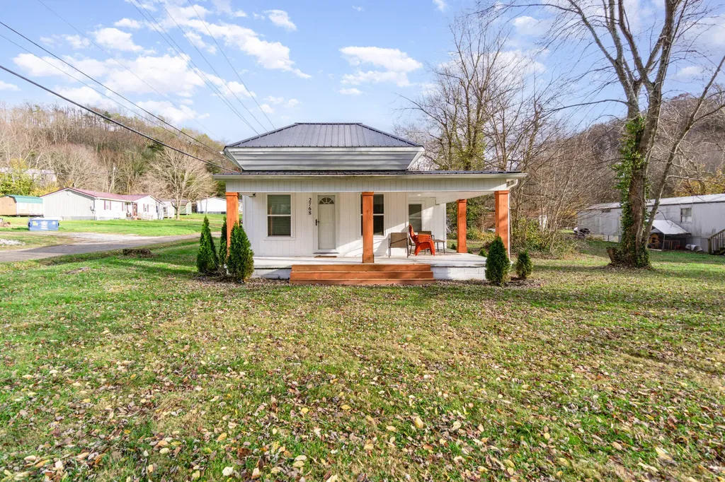 2768 Ky-198 Stanford KY 40484