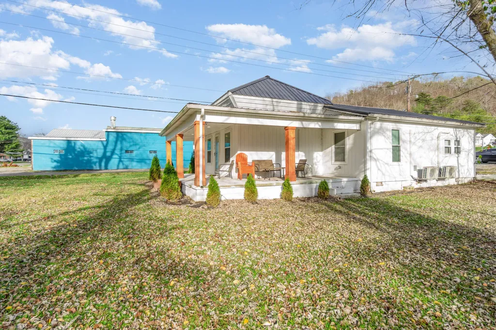 2768 Ky-198 Stanford KY 40484