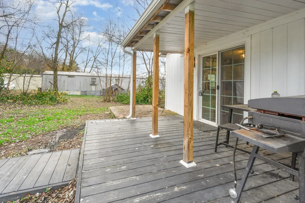 2768 Ky-198 Stanford KY 40484