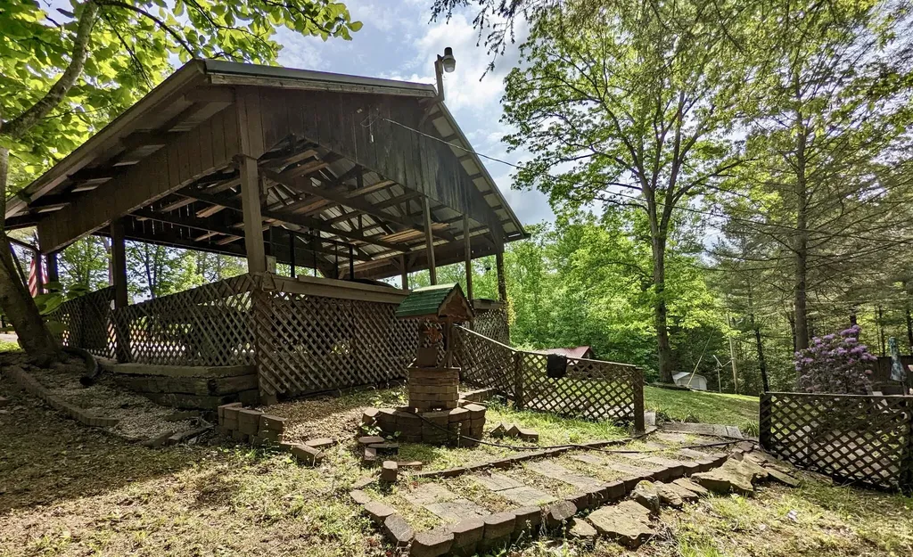244 Clark Bottom Road London KY 40744
