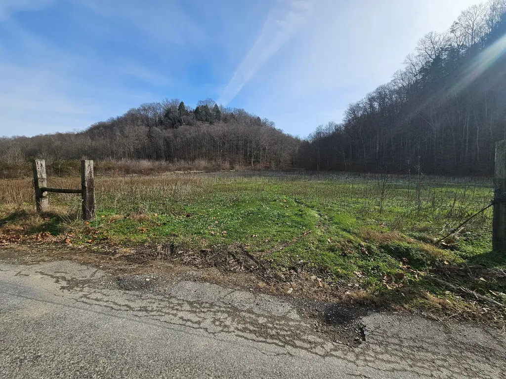 0 S Fishing Creek Road Waynesburg KY 40489