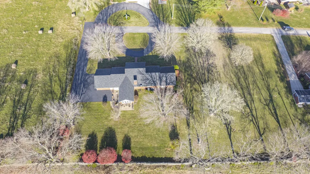 111 Stonehedge Terrace Monticello KY 42633