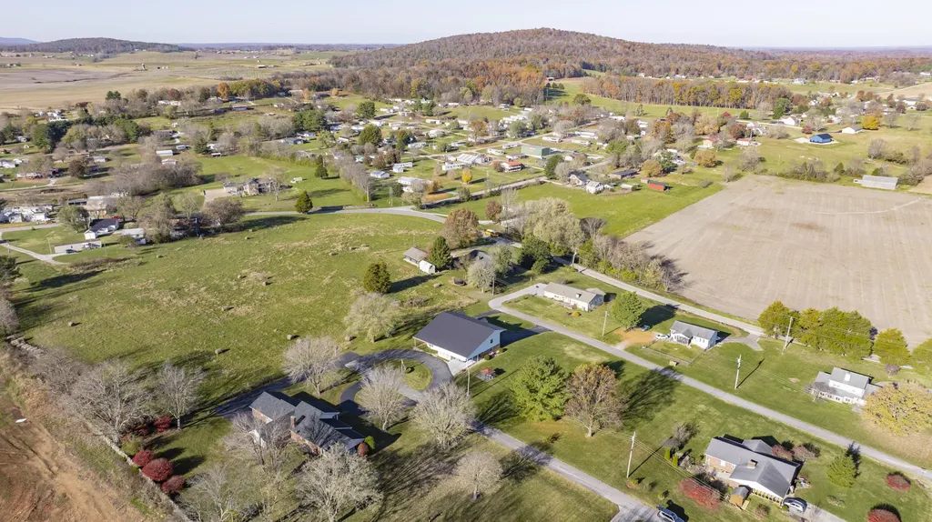 111 Stonehedge Terrace Monticello KY 42633