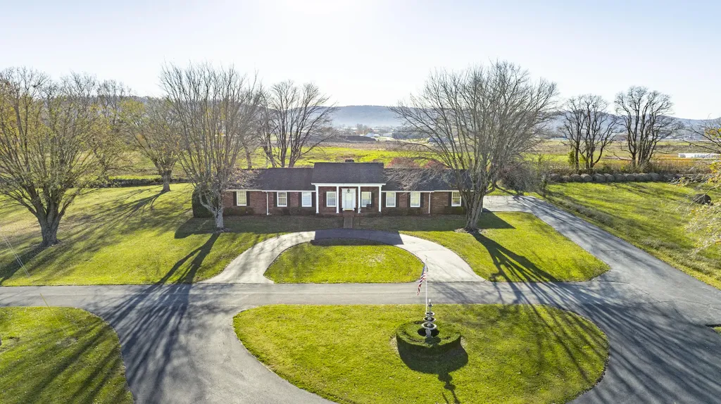 111 Stonehedge Terrace Monticello KY 42633