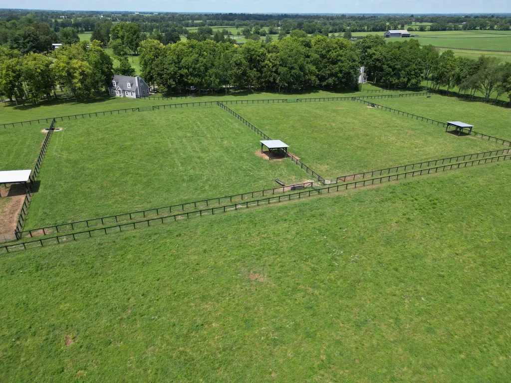 5335 Russell Cave Road Lexington KY 40511