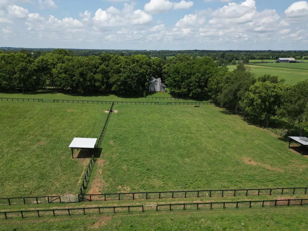 5335 Russell Cave Road Lexington KY 40511