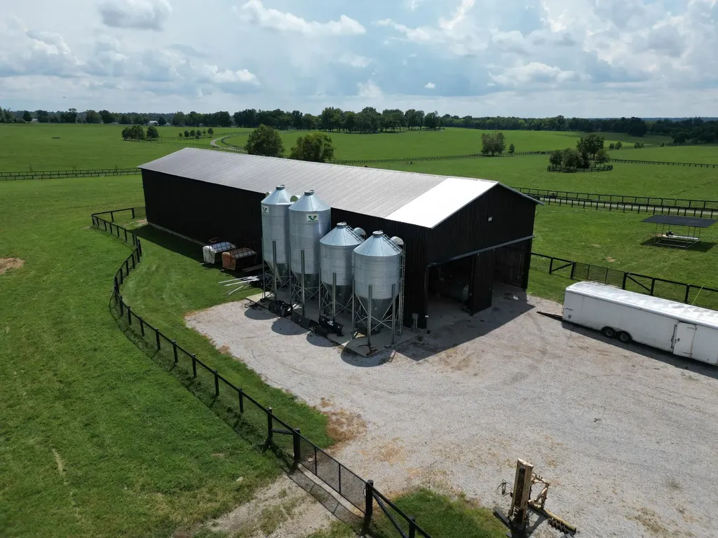 5335 Russell Cave Road Lexington KY 40511