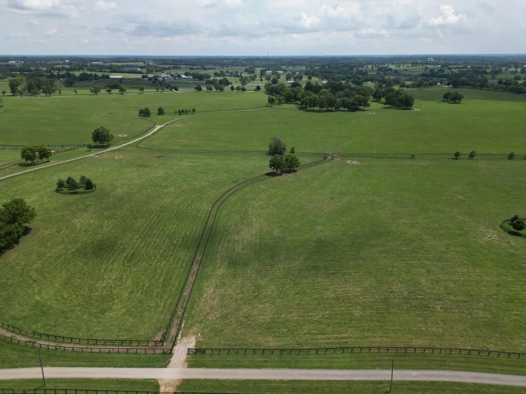 5335 Russell Cave Road Lexington KY 40511