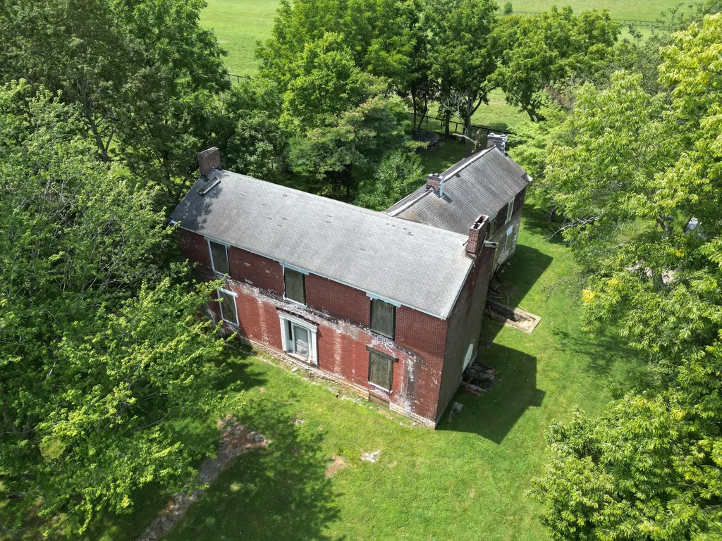5335 Russell Cave Road Lexington KY 40511