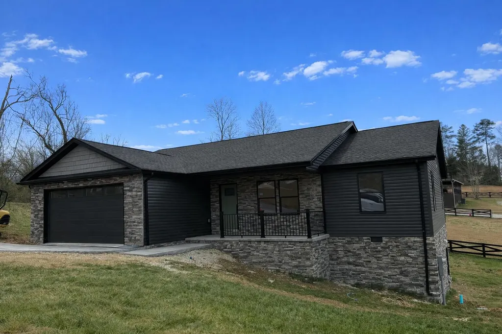 15 Bellwood Lane Keavy KY 40737