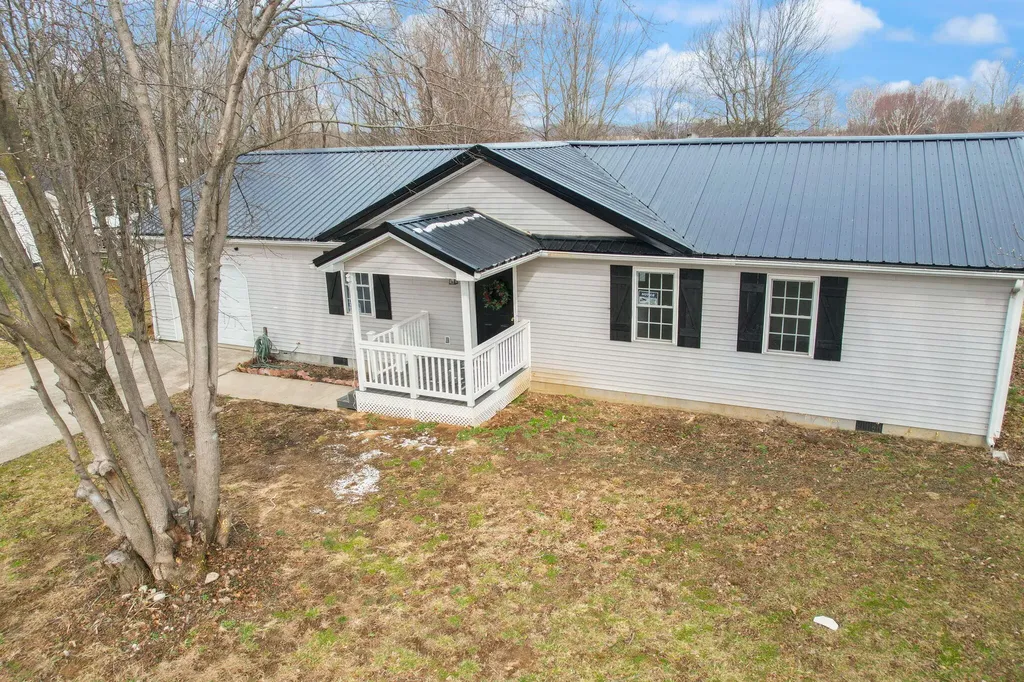 216 Raintree Circle Stanford KY 40484