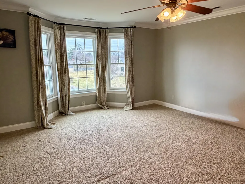 1807 Drake Lane London KY 40741