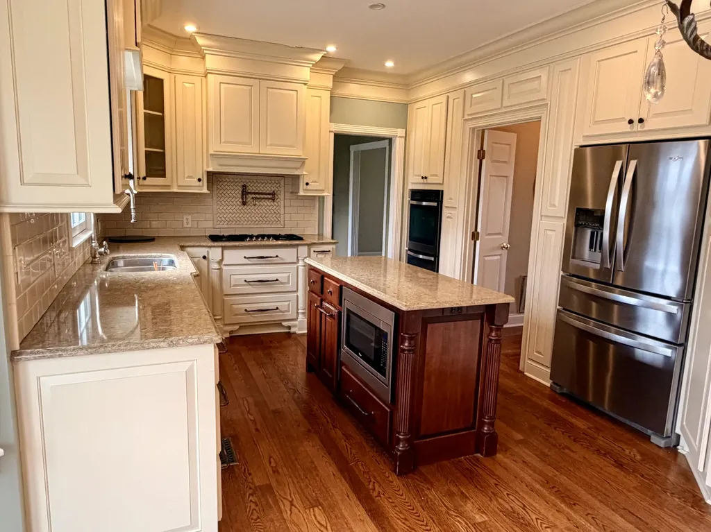 1807 Drake Lane London KY 40741