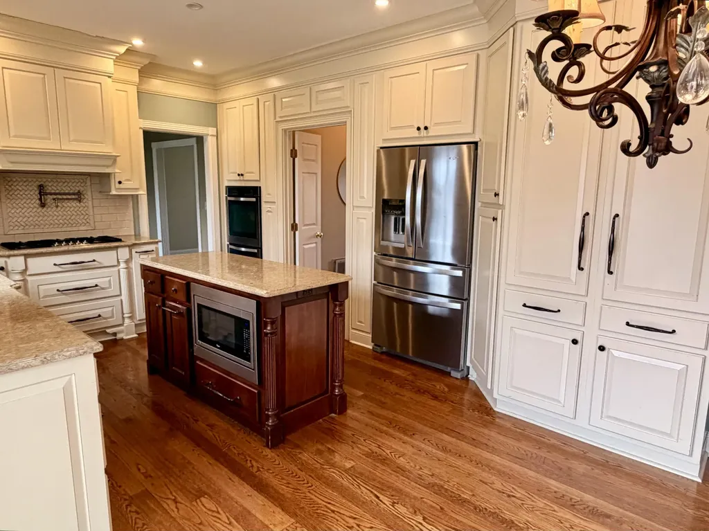 1807 Drake Lane London KY 40741