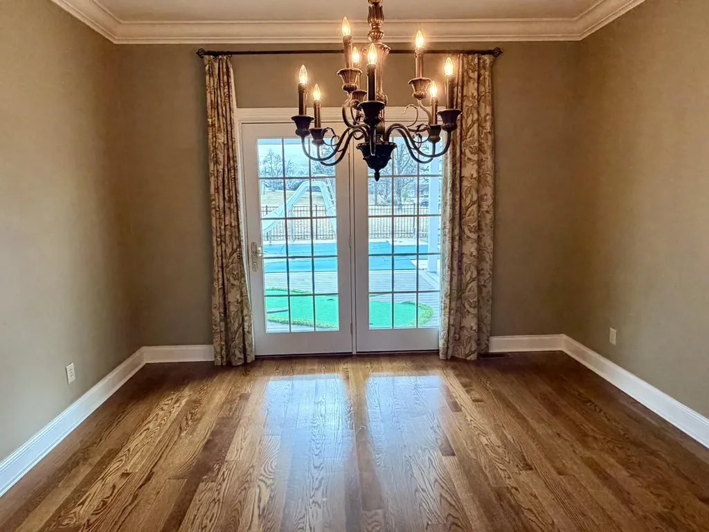 1807 Drake Lane London KY 40741