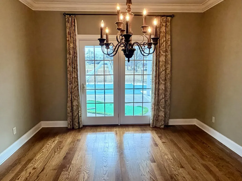 1807 Drake Lane London KY 40741